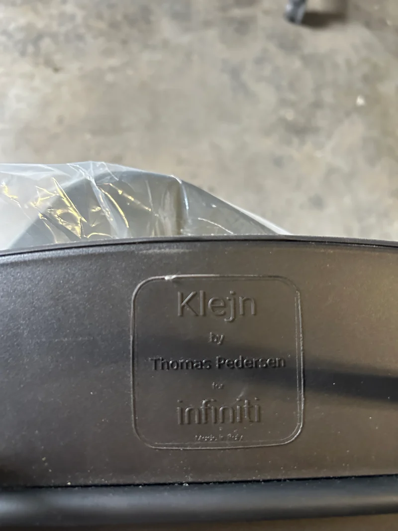 Infiniti Klejn Bar Stool Hocker