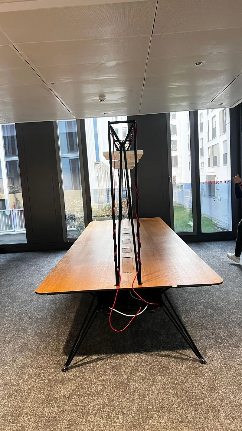 System 180 XXL Konferenztisch Buche mit Beleuchtung