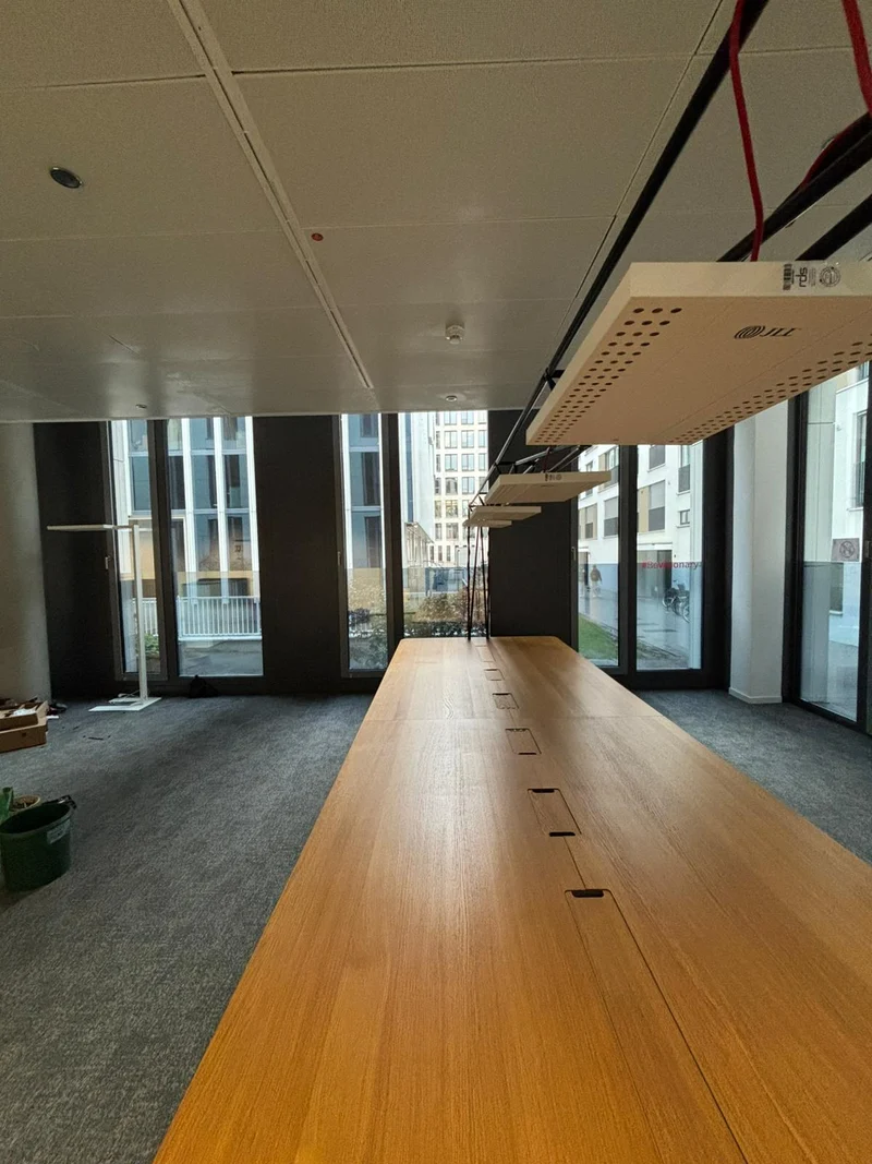 System 180 XXL Konferenztisch Buche mit Beleuchtung