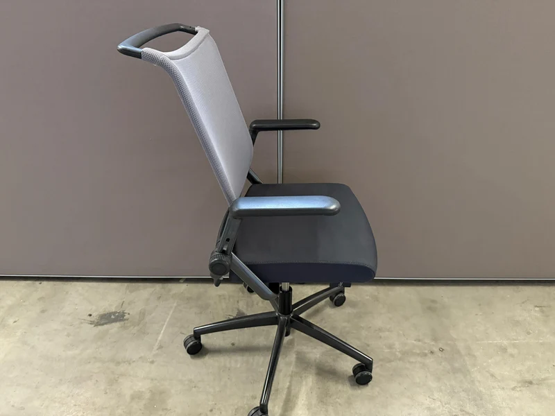 Bürodrehstuhl Schwarz / Grau mit Netzrücken