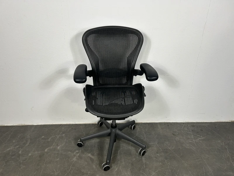 Herman Miller Aeron Bürodrehstuhl Anthrazit