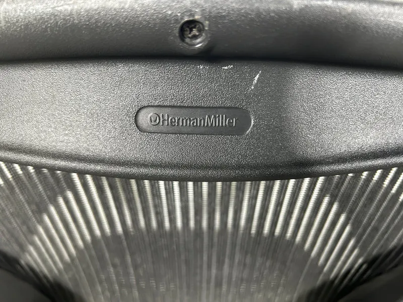 Herman Miller Aeron Bürodrehstuhl Anthrazit