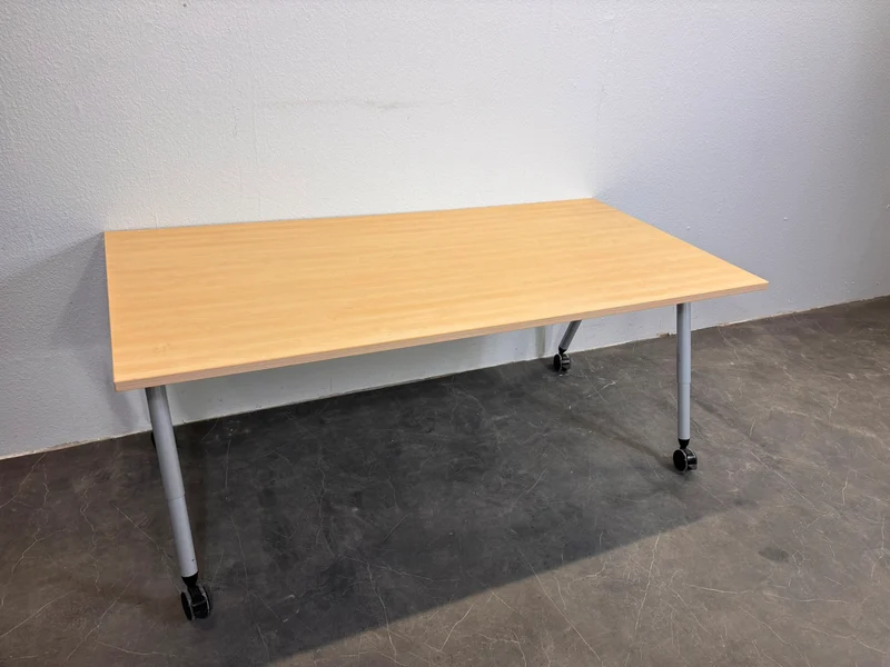 Steelcase Konferenztisch auf Rollen Ahorn