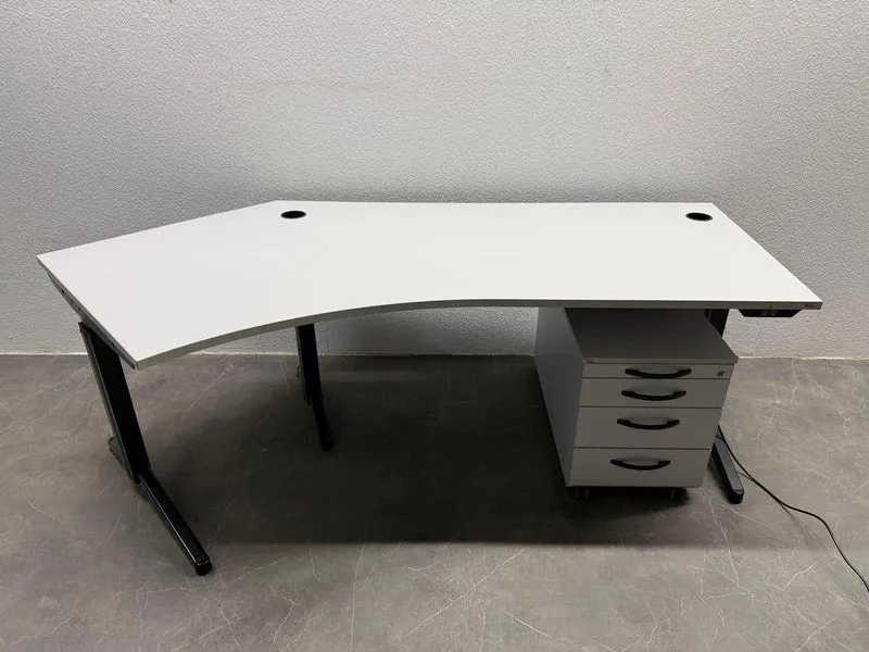 Assmann Elektrisch höhenverstellbarer Schreibtisch Freiform Weiß