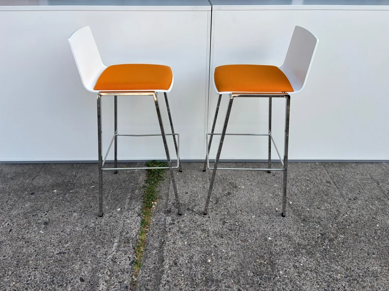 König & Neurath Hocker Weiß / Orange