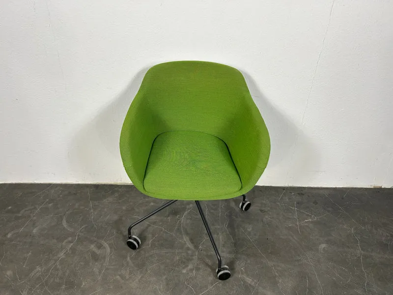 Brunner Crona 6383 Konferenzstuhl auf Rollen Grün