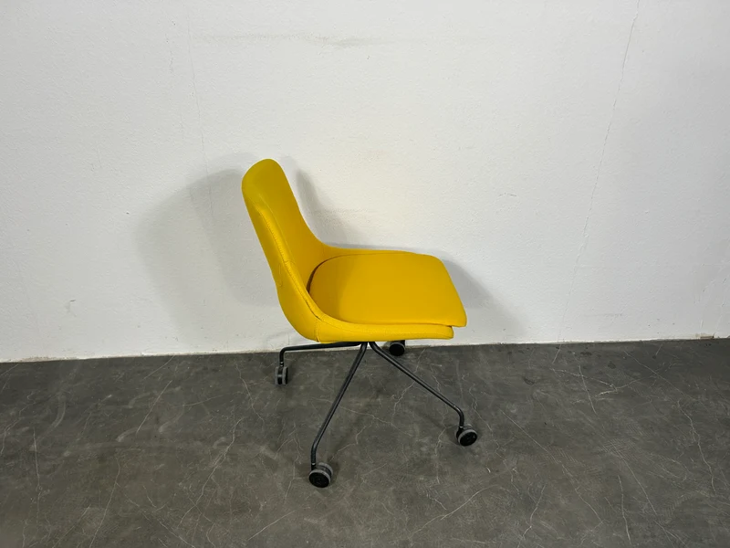 Brunner Crona 6383 Konferenzstuhl auf Rollen Gelb
