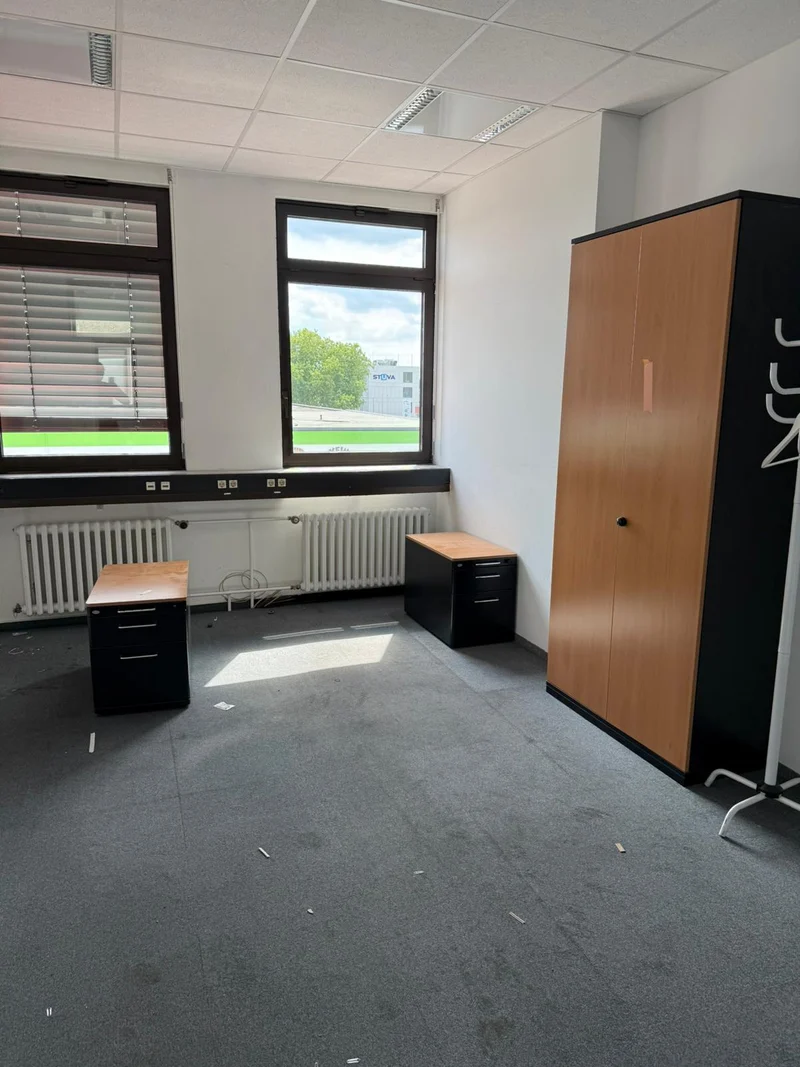 Steelcase Wandschrank Buche/Anthrazit