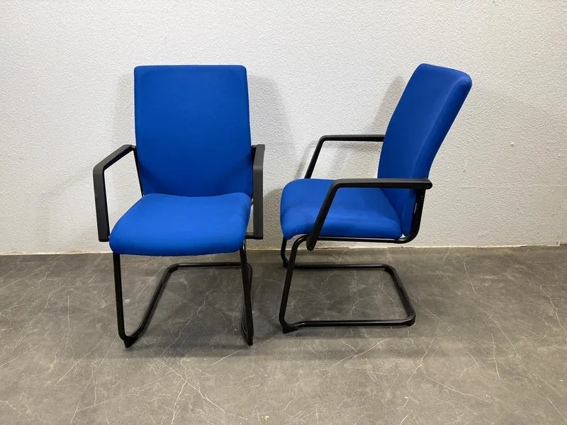 Dauphin Konferenzstuhl Freischwinger Blau