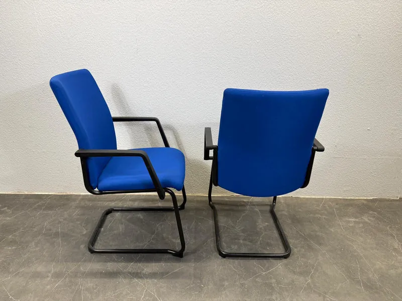 Dauphin Konferenzstuhl Freischwinger Blau