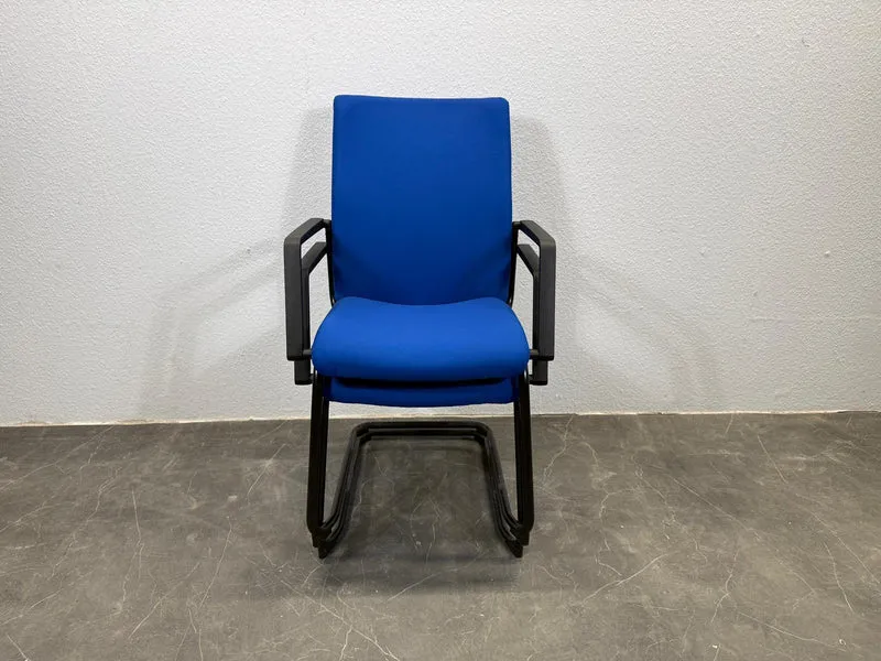 Dauphin Konferenzstuhl Freischwinger Blau