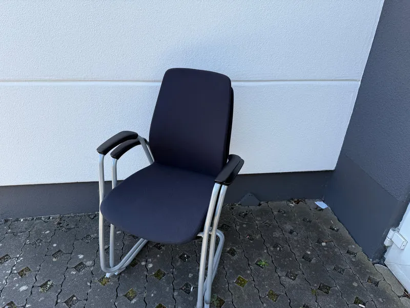 Kinnarps Konferenzstuhl Schwarz