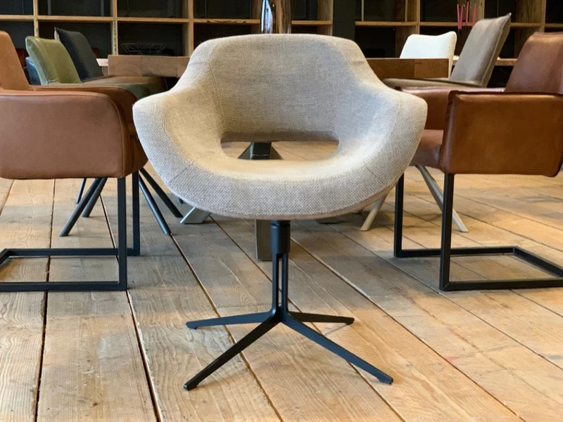 Schalenstuhl S182G