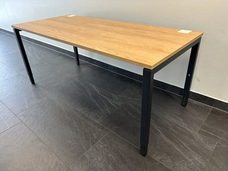 NowyStyl manuell höhenverstellbarer Schreibtisch Eiche