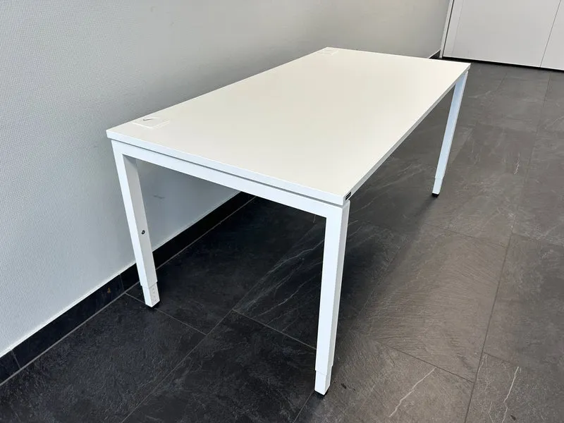 NowyStyl manuell höhenverstellbarer Schreibtisch Weiß