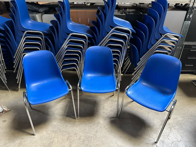 Konferenzstuhl/Stapelstuhl/Schalenstuhl Blau