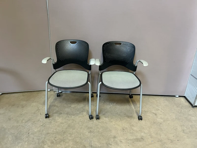 Herman Miller Quo Konferenzstuhl mit Rollen