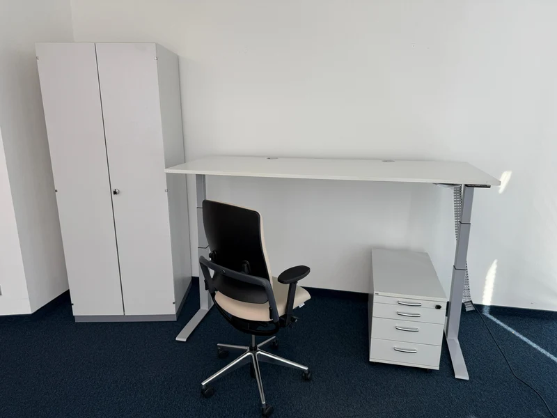 Nowy Style elektrisch höhenverstellbarer Schreibtisch Weiß