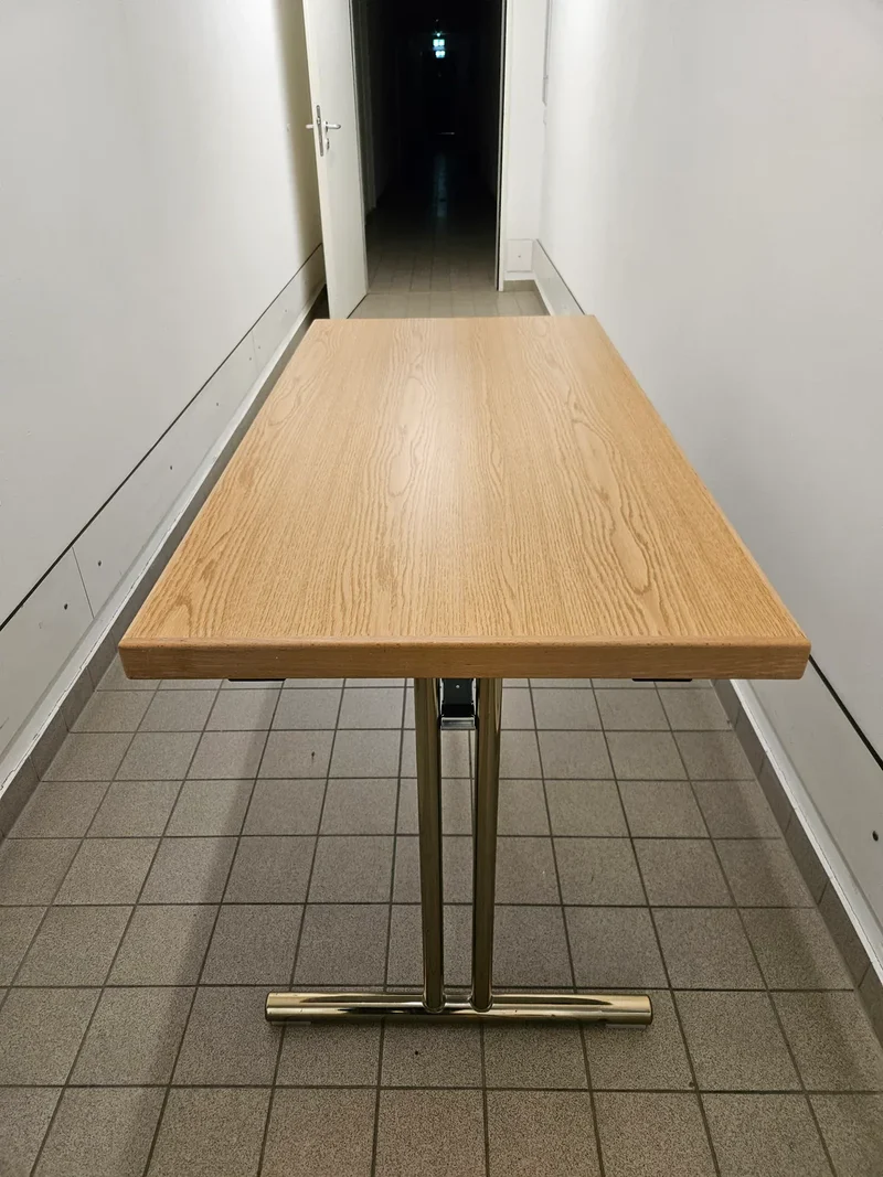 Hiller Konferenztische Besprechungstische