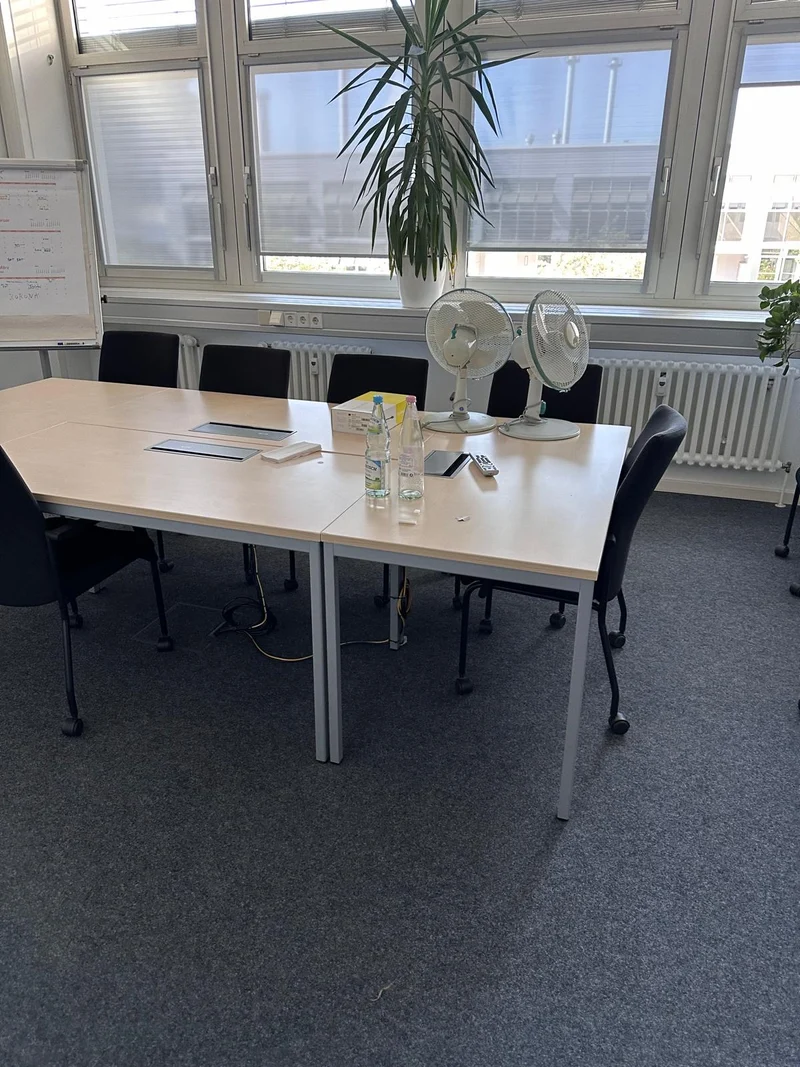 Dauphin Konferenzstuhl auf Rollen