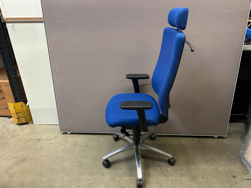 Dauphin Chefsessel Bürodrehstuhl mit Kopftstütze Blau