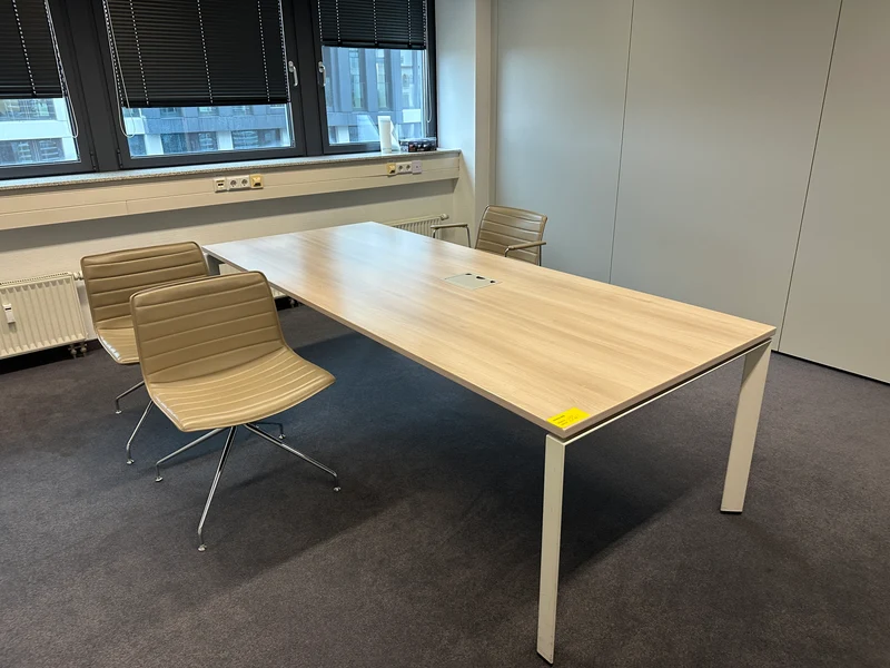 Arper Catifa 46 Altherr Molina Konferenzstuhl Beige
