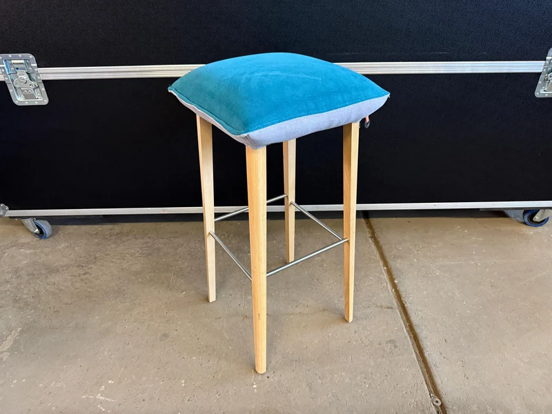 Mobitec Soda Polster Hocker Blau