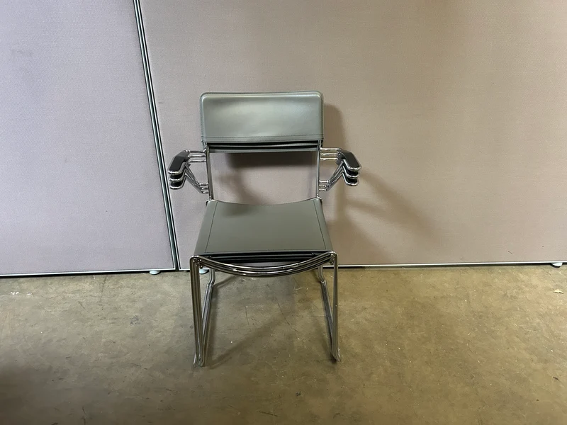 Konferenzstuhl Leder Grau