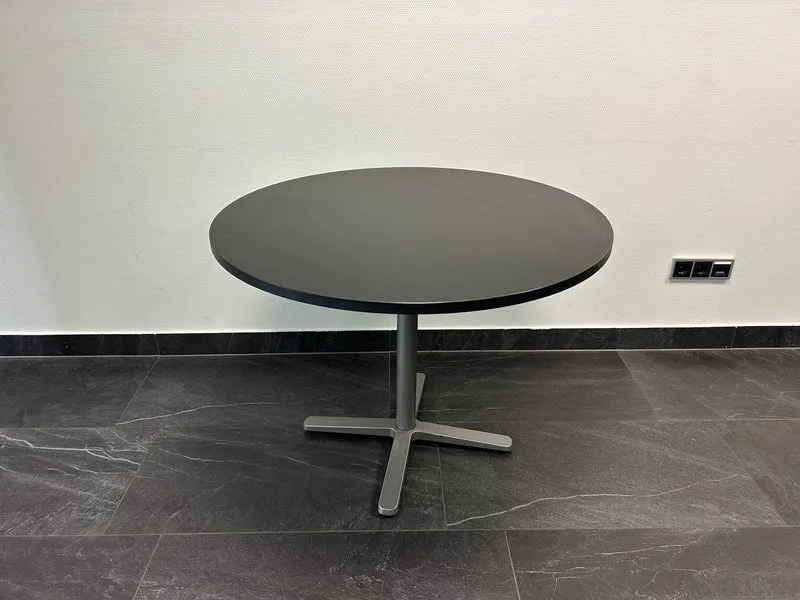Brunner runder Besprechungstisch