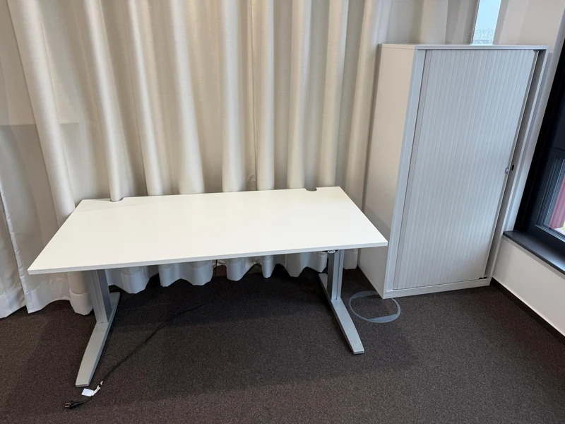 Ceka Elektrisch höhenverstellbarer Schreibtisch Weiß