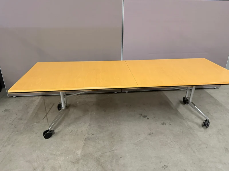 Wilkhahn Confair Konferenztisch