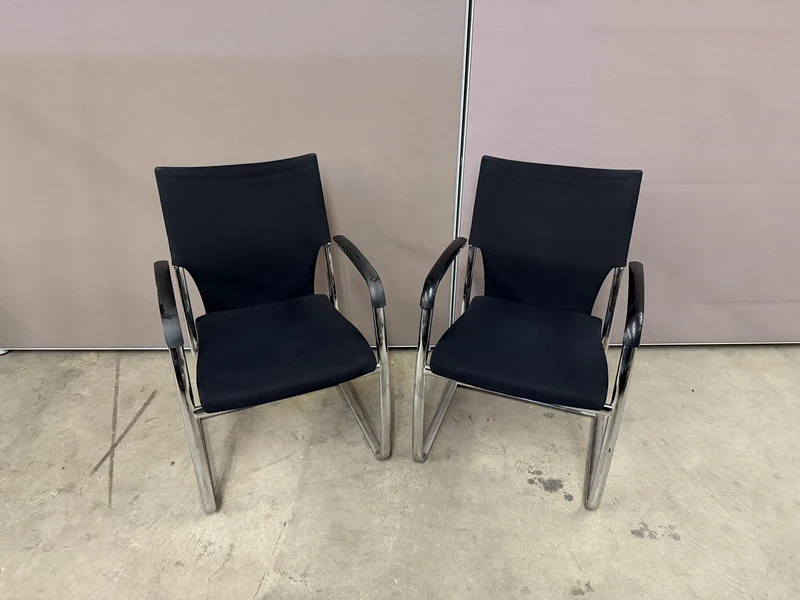 Brunner Konferenzstuhl
