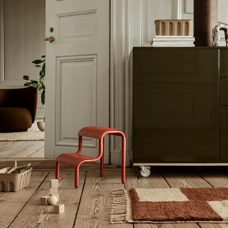 Tritthocker Up Step Stool Rot - ferm LIVING