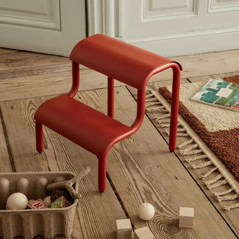 Tritthocker Up Step Stool Rot - ferm LIVING