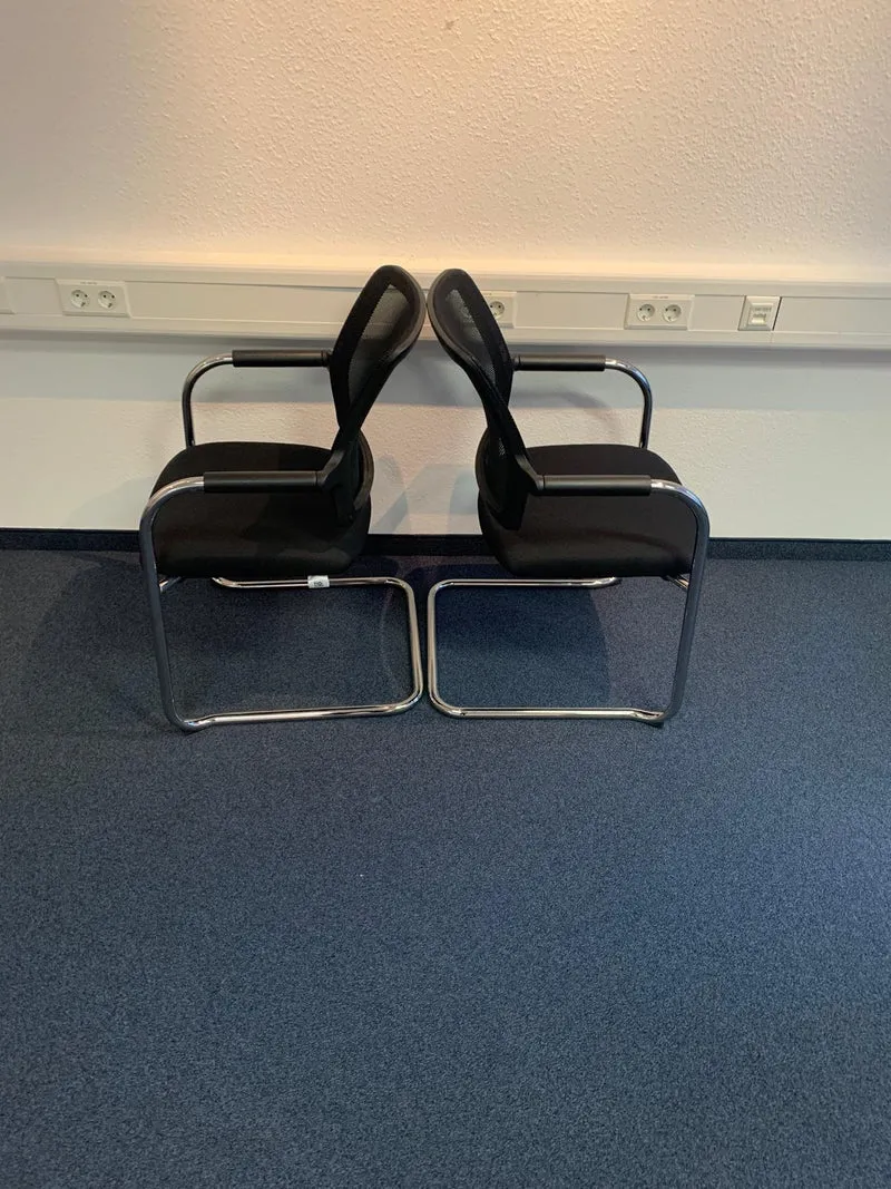 Dauphin Freischwinger mit Netzrücken Konferenzstuhl