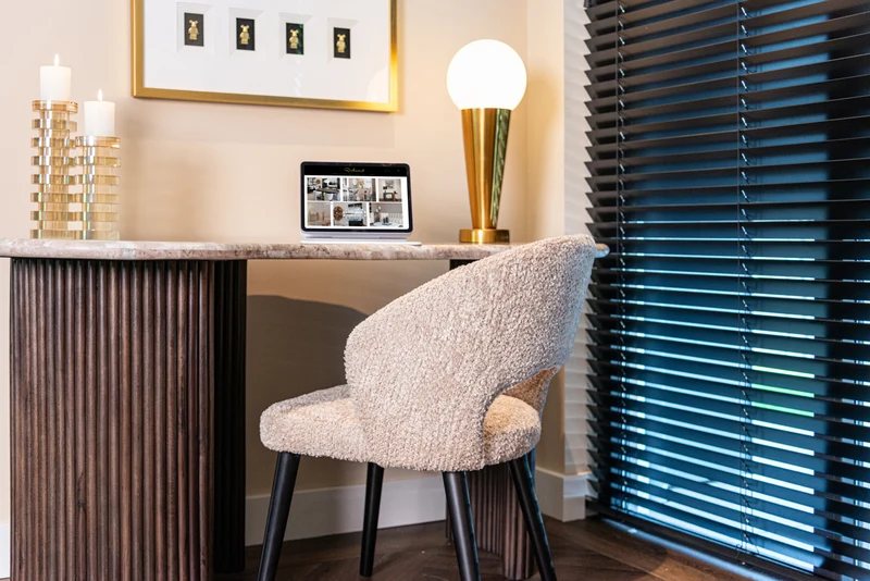 Richmond Interiors Schreibtisch Rashford beige