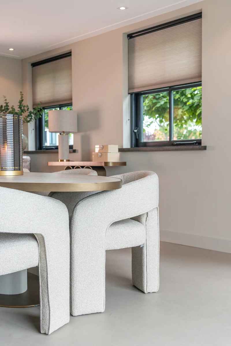 Richmond Interiors Stuhl Belle – Biscotti (Brandschutz)