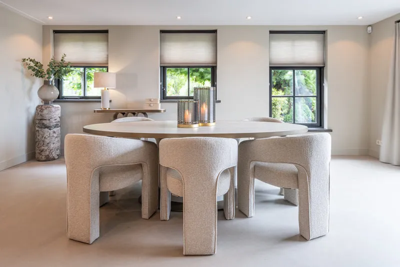 Richmond Interiors Stuhl Belle – Biscotti (Brandschutz)