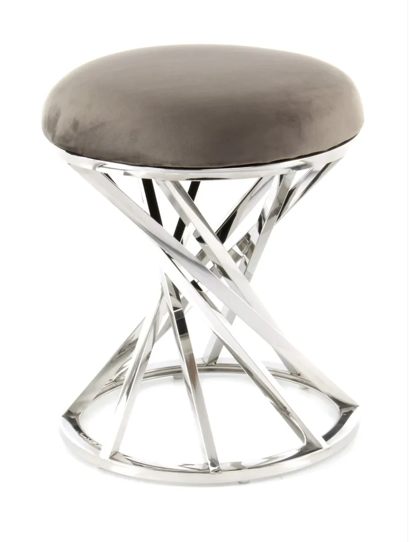 Hocker Levina