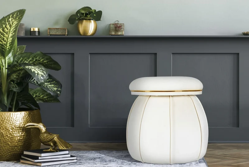 Hocker Laris