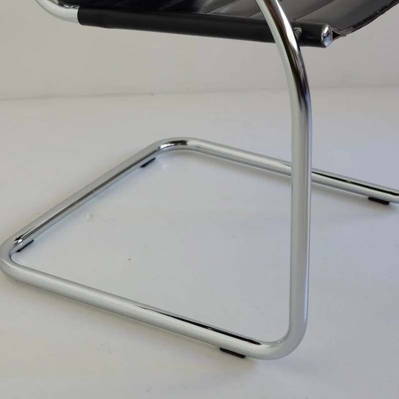 Freischwinger Marcel Breuer Stil schwarzes Leder - Safco