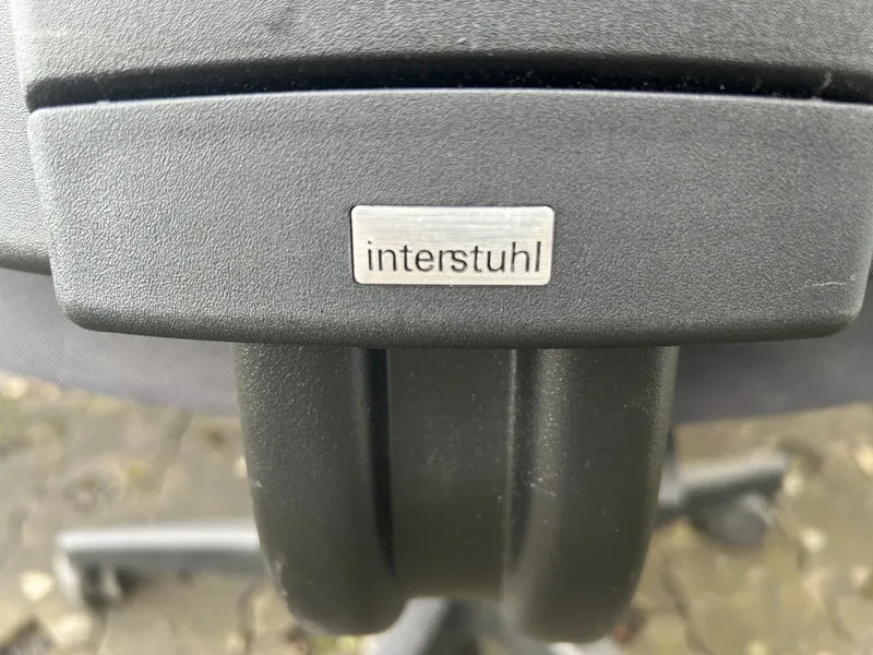 Interstuhl Goal mit Kopfstütze Ergonomischer Bürodrehstuhl
