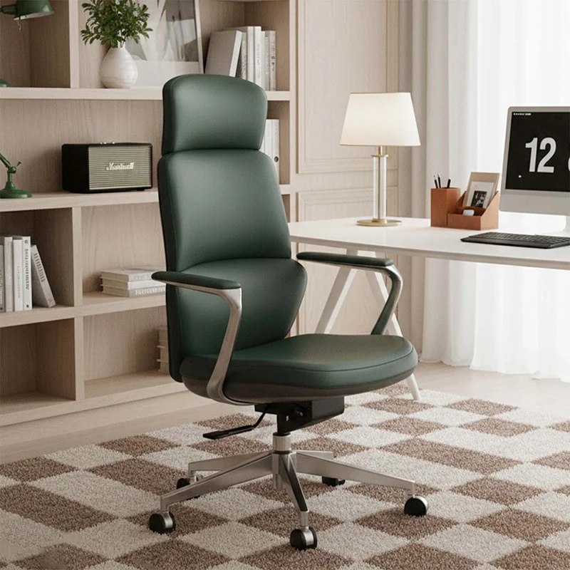Nolan Lederstuhl mit klassischem Design