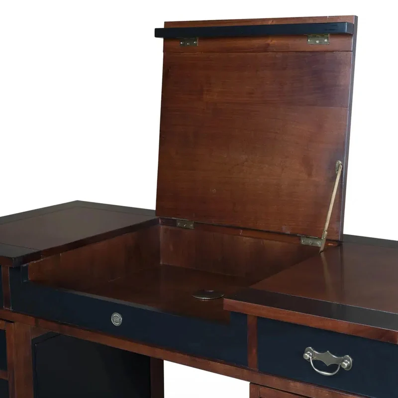 Authentic Models TRAVEL DESK ‘MADRAS’