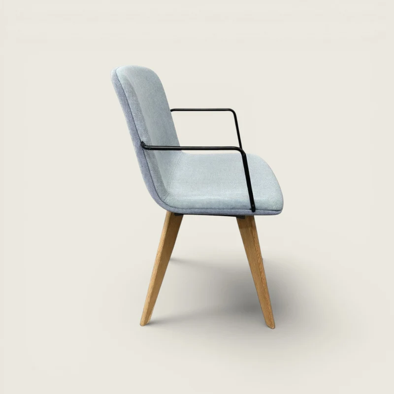 Orangebox: CUBB 03 Visitors Side Chair in Light Blue- Refurbished