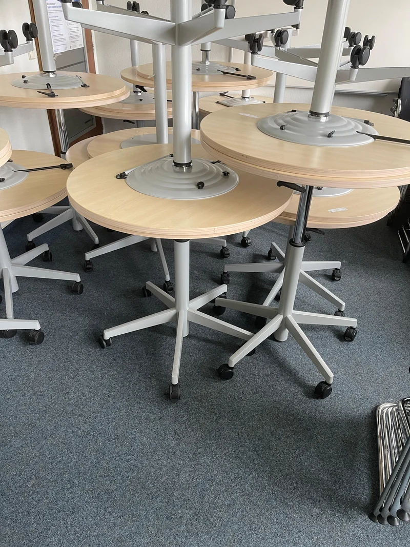 Steelcase Lift-up-Tisch