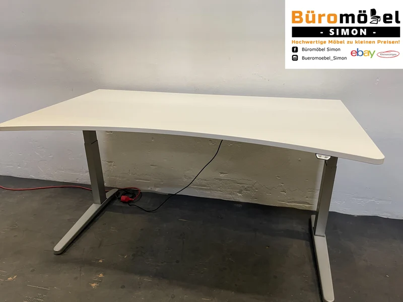 Steelcase elektrisch Höhenverstellbarer Cockpitschreibtisch Weiß / Lichtgrau