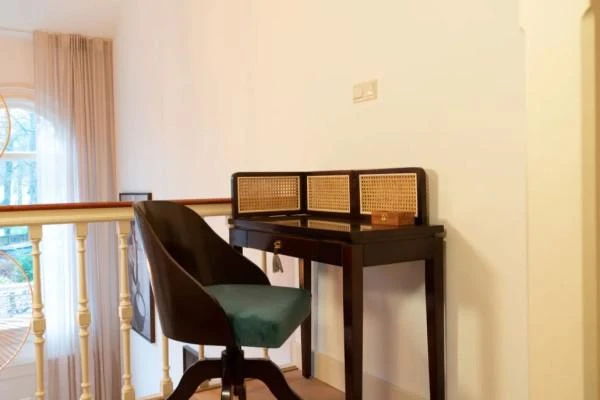 Authentic Models Shell Desk Chair, Blue Schreibtischstuhl