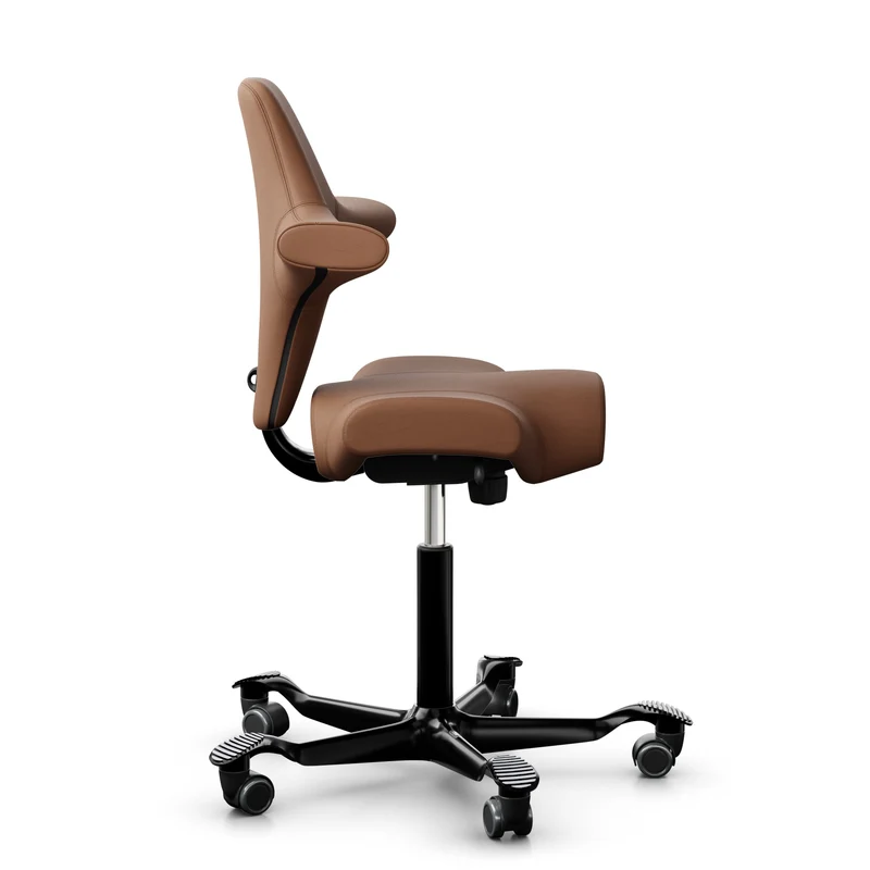 HAG Capisco 8106 - EL33004 Cognac (Leather) / Black / 200 mm / Universal Wheels