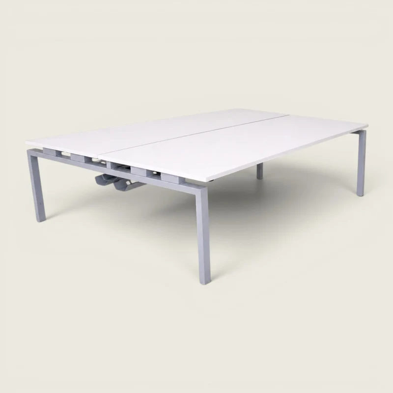 Senator Bench Desk 2 Way - 1600mm x 1600mm Workstation - No Screen - Refurbished